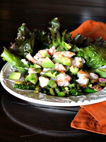 Crab and avocado salad with asparagus.