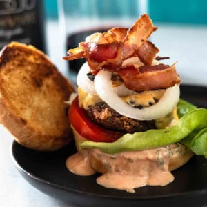 BLT Burger with creamy tarragon dressing.
