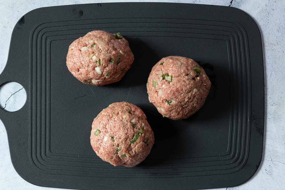 How to make burger patties for A-1 steak sauce burgers.