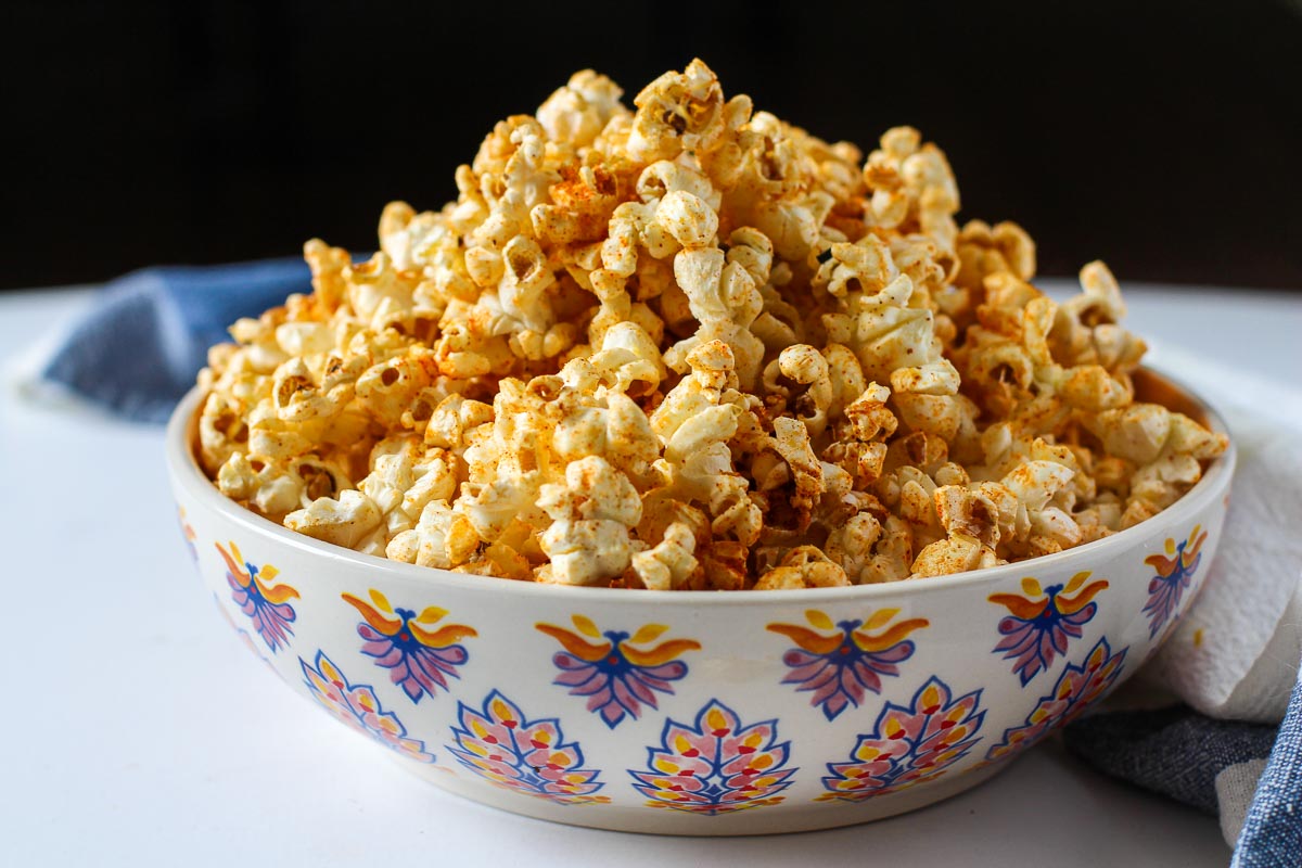 How To Cook Stovetop Popcorn And With A Spicy Seasoning