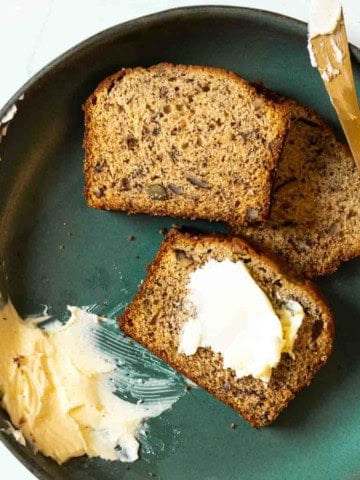 Old fashioned banana nut bread using buttermilk.
