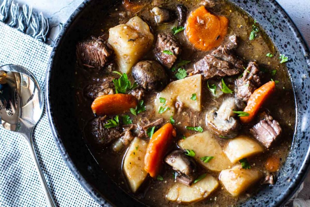 Crock Pot Beef Stew With Mushrooms, carrots and potatoes