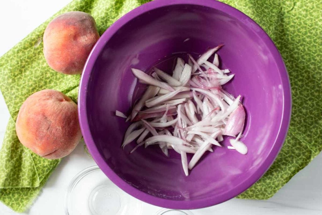 Shallot vinaigrette for peach and burrata salad