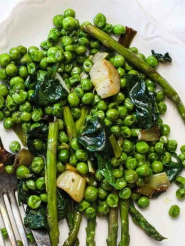 Mixed green vegetable side dish.