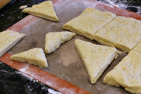 How to make dill scones. Easy recipe.