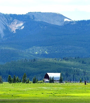 Old Barn at Steamboat Lake near Steamboat Springs. A great spot to visit for your Summer Vacation to Steamboat Springs.