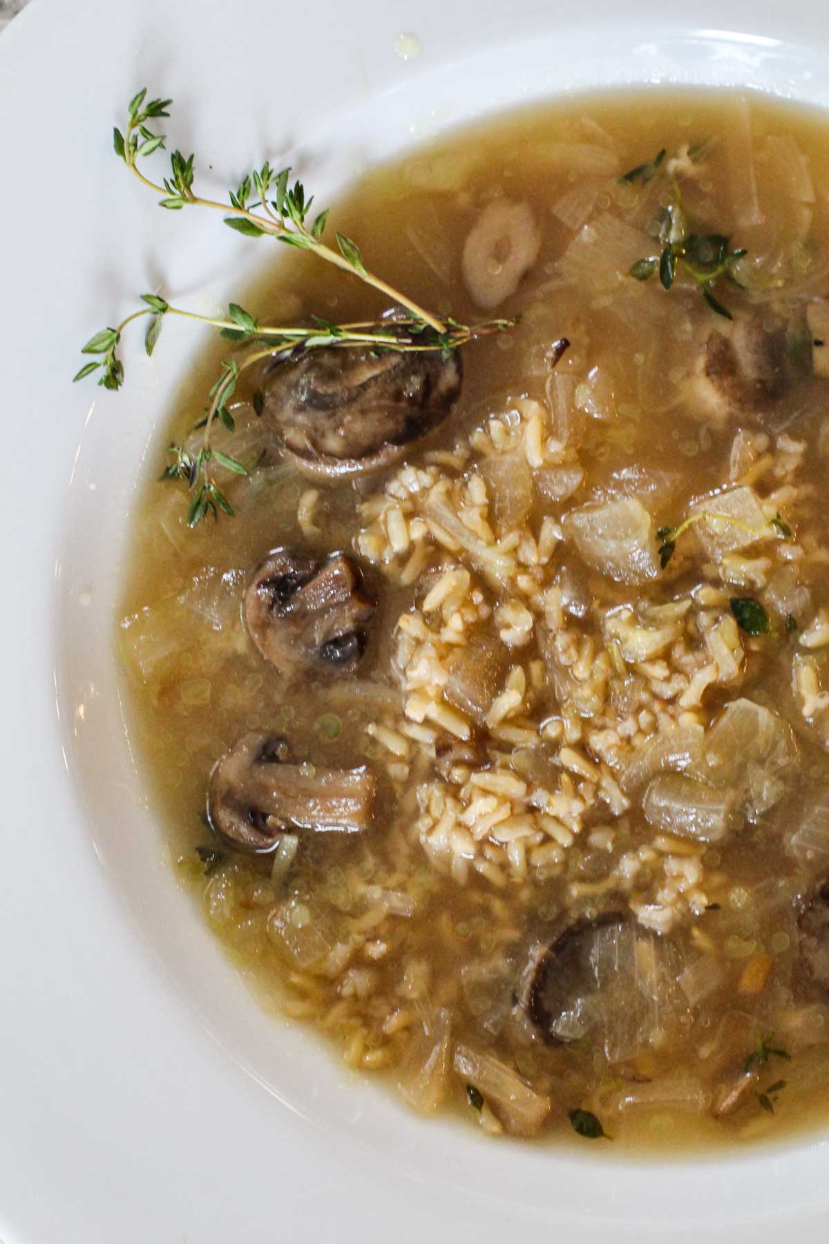 Country Mushroom Soup without cream and with brown rice and thyme