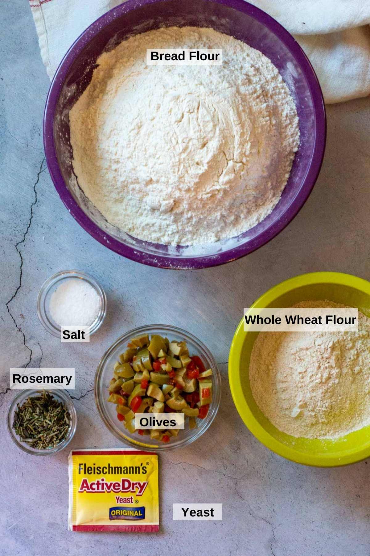 Ingredient to make olive bread.