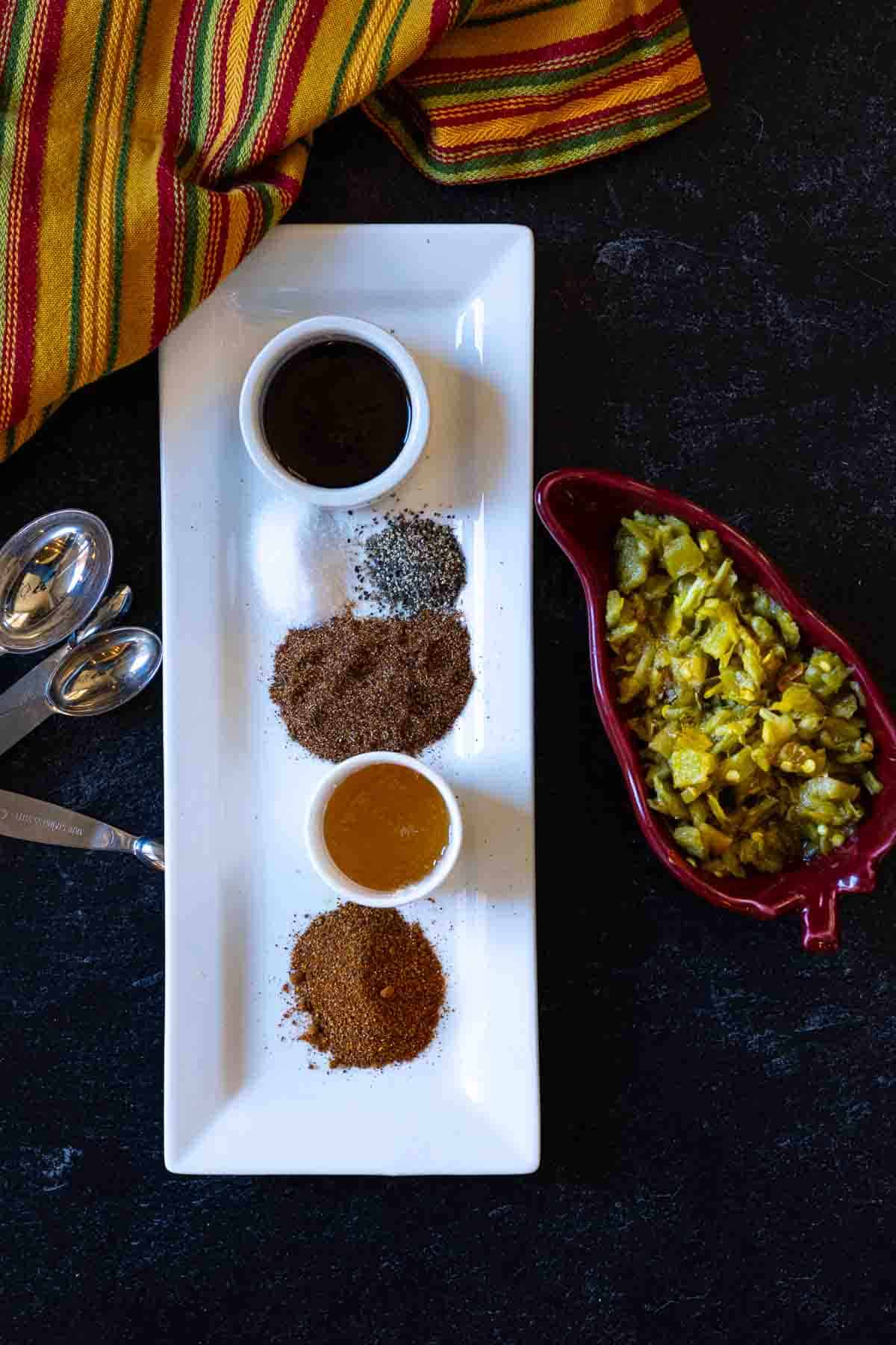 Spices to make chuck roast chili.
