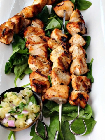 Grilled chicken kabobs with pineapple salsa.