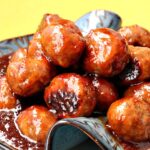 Party meatballs with Sweet Sriracha Sauce