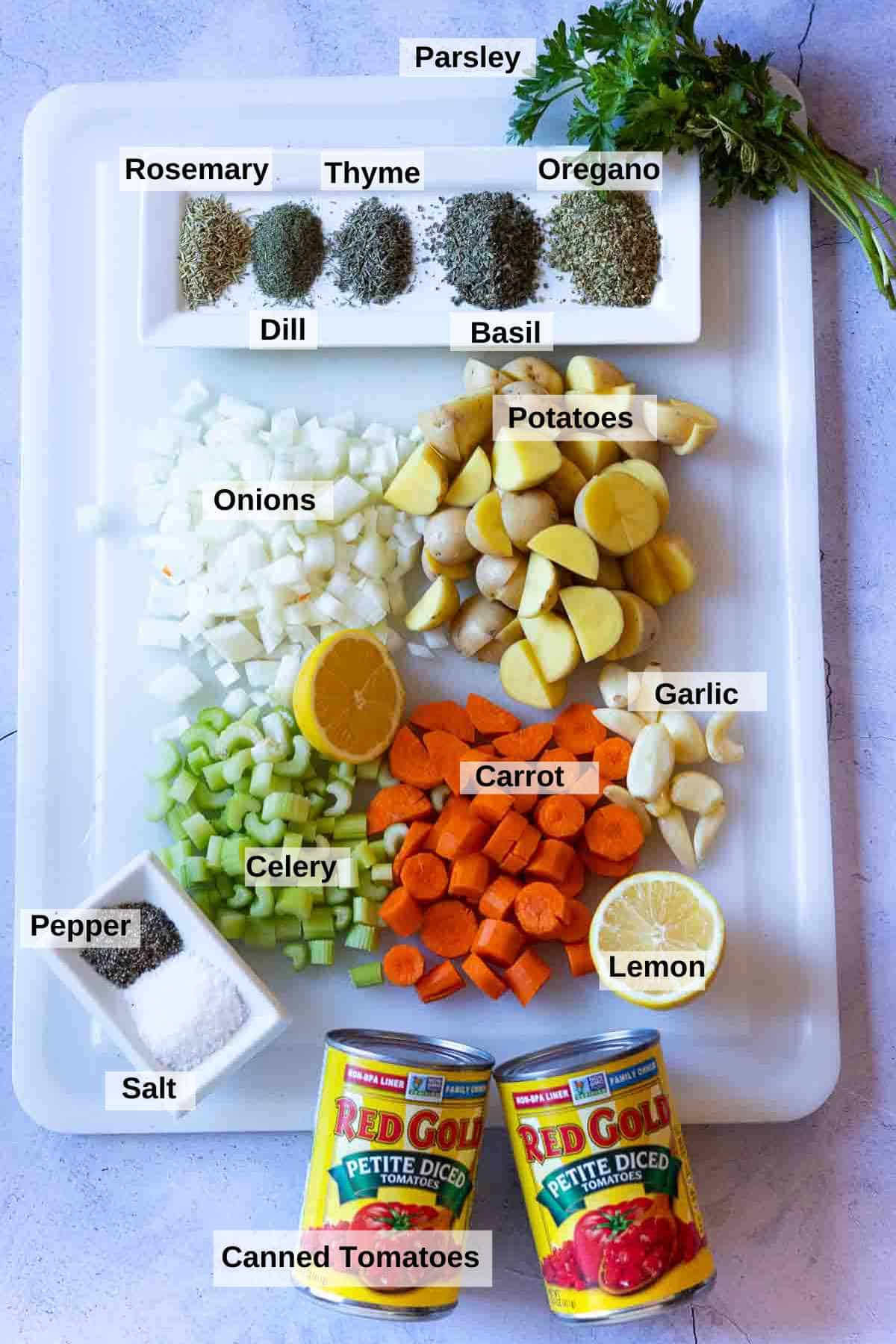 Ingredients to make Mayocoba bean soup.