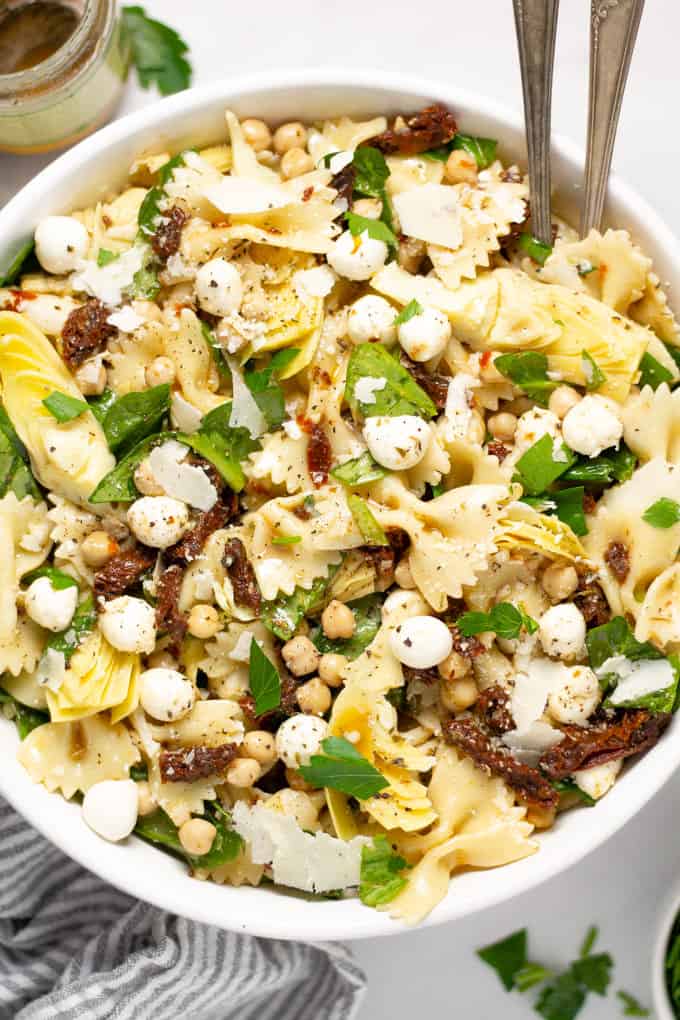 Sun-dried tomato pasta salad