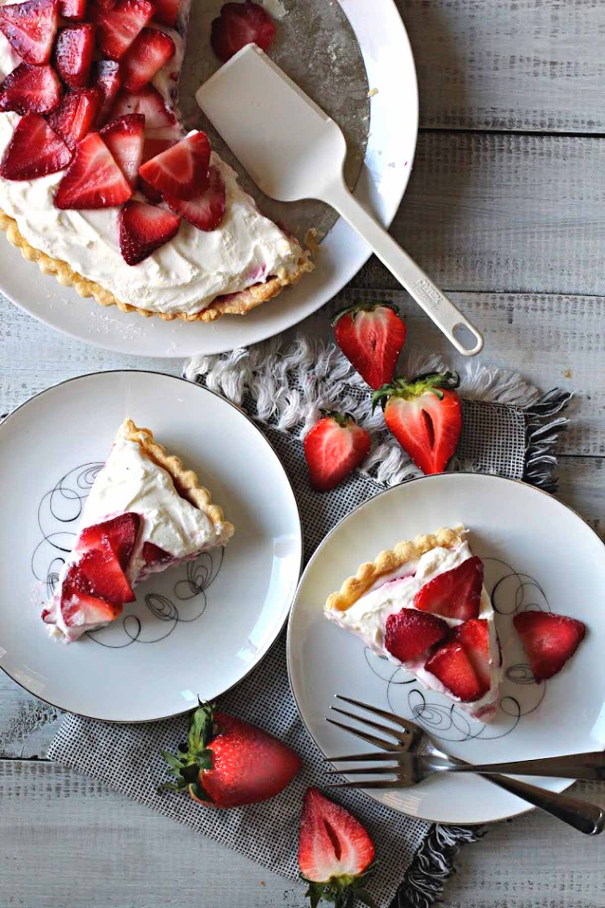 Strawberry tart recipe with lemon cream filling