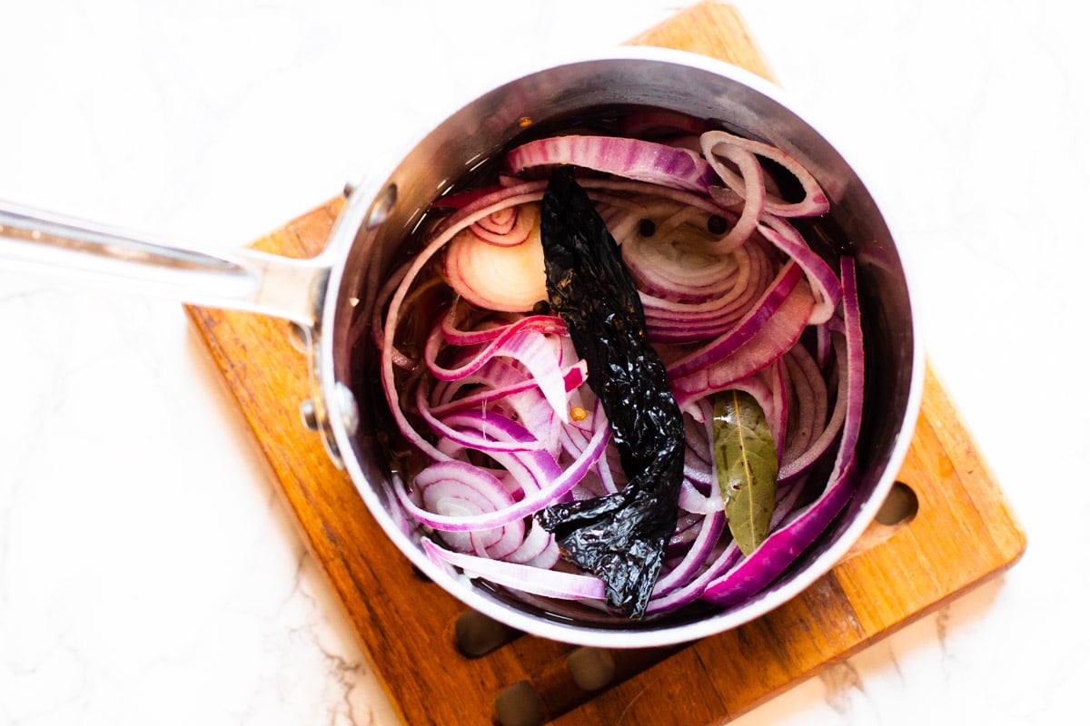 How to make easy pickled red onions