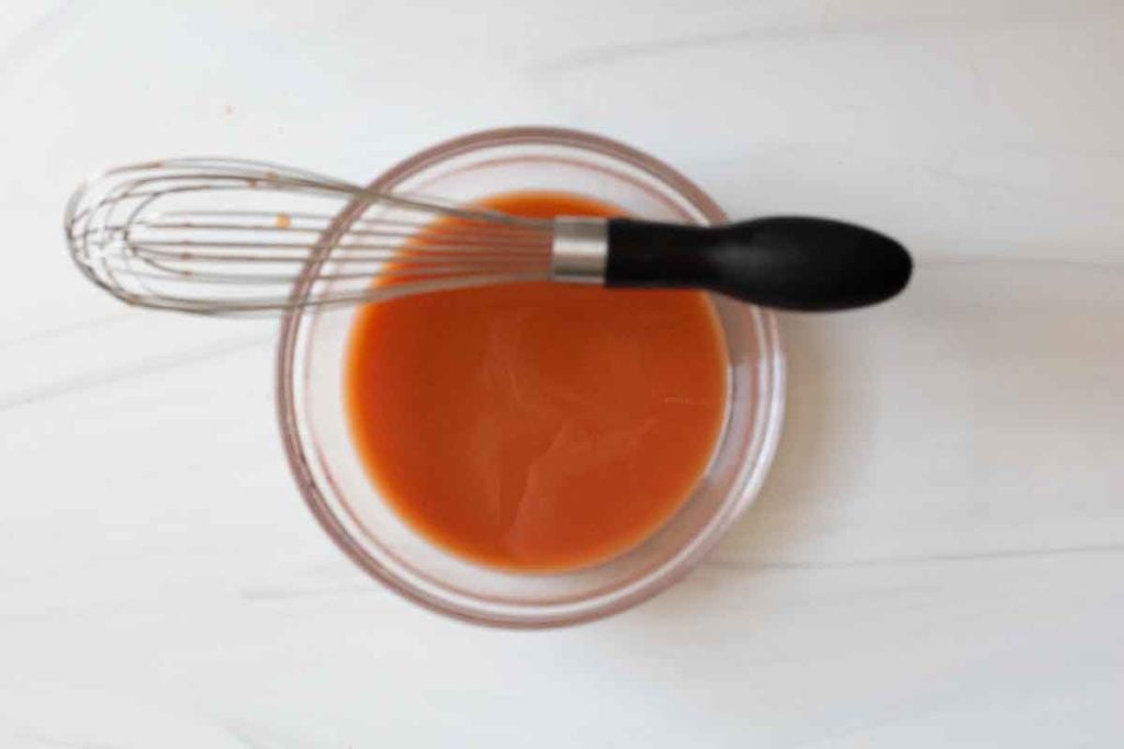 Vegetable broth and cornstarch for lamb tagine