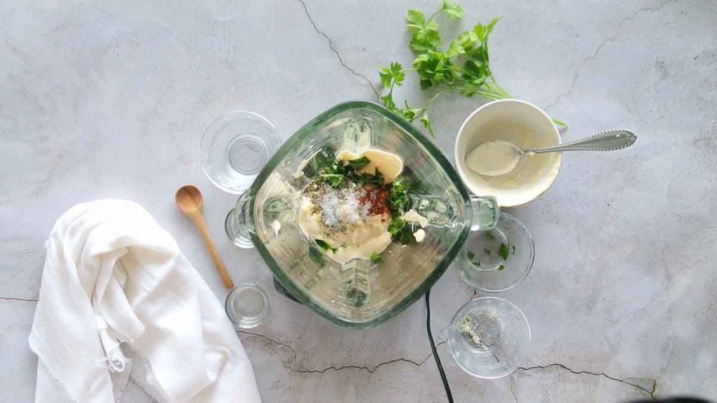 How to make dressing for smoked mozzarella pasta.