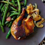 Rotisserie chicken with onions and green beans