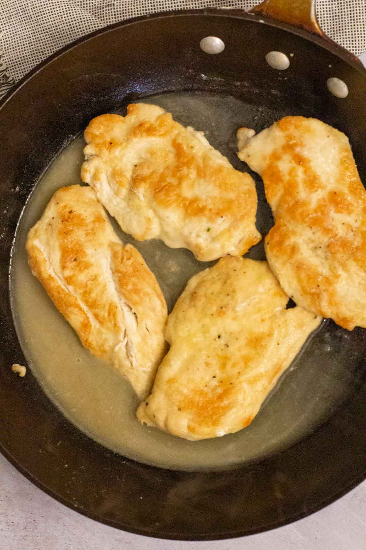 Chicken in lemon garlic sauce.