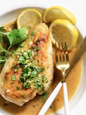 Lemon garlic white wine sauce with chicken.