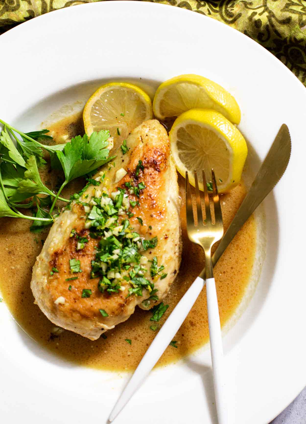 Sauteed chicken breast with a white wine sauce.