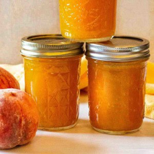Freezer peach jam in jars.