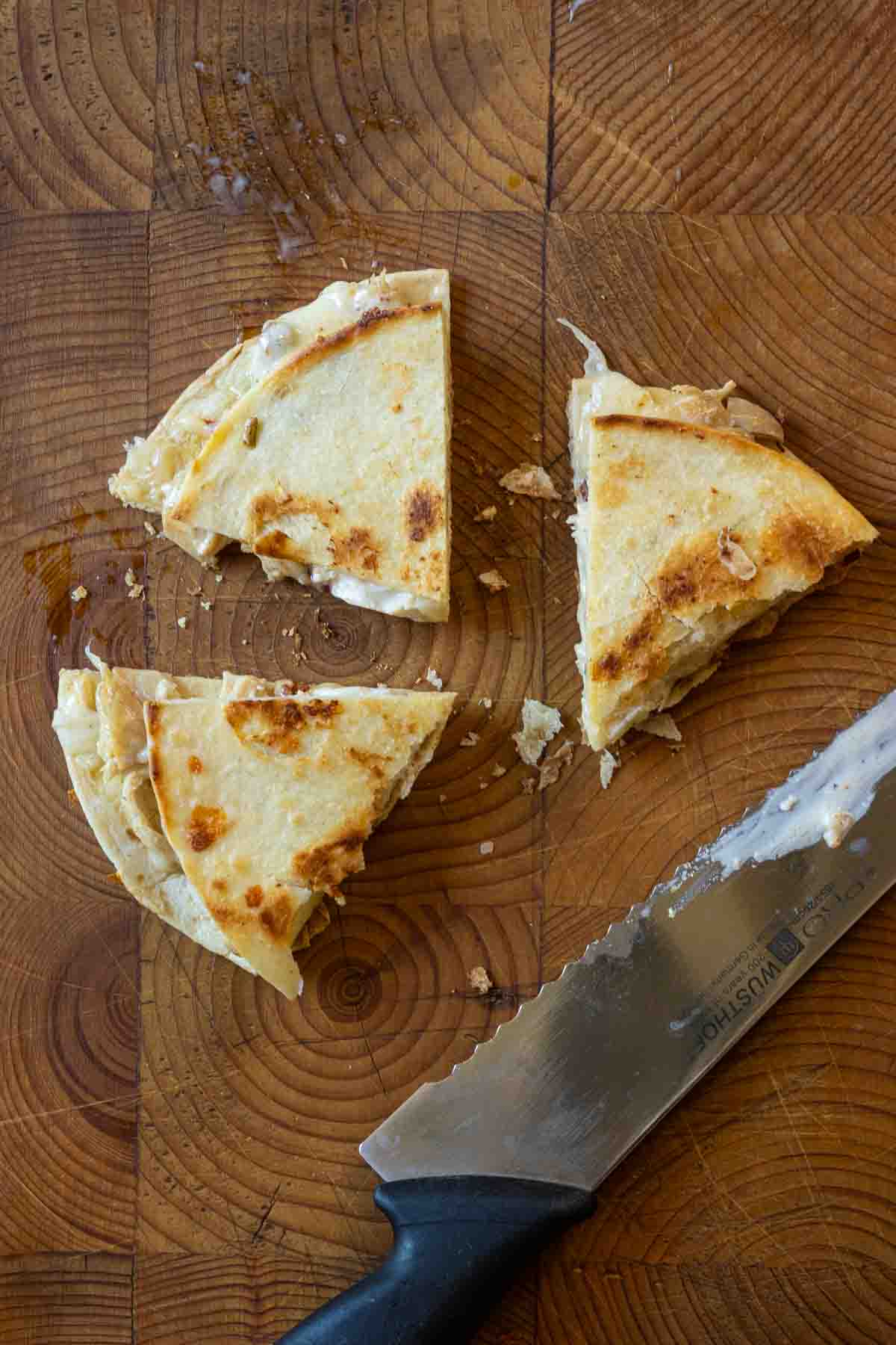 How to cut a chicken bacon ranch quesadilla after it's cooked.