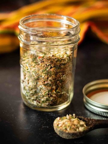 Southwest Spice Blend in a Mason jar.